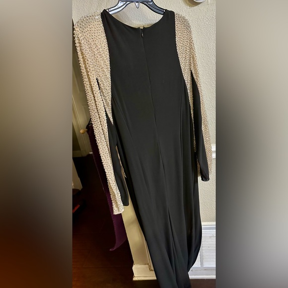 Black floor length long ball gown - Picture 2 of 3